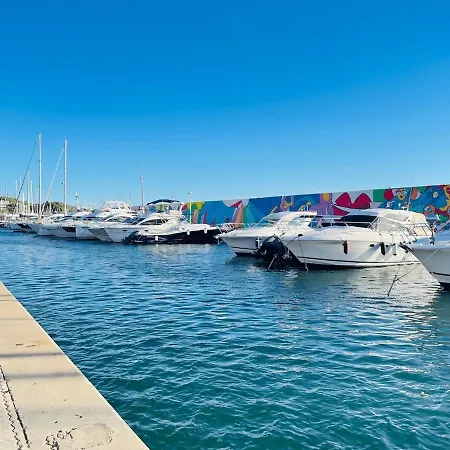 Cap Raphael Yourhosthelper Saint-Raphael (Var)